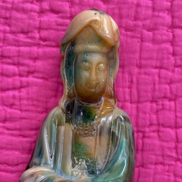 Geomantic  Amber handcrafted antique statue Guanyan from Nashan - Picture 2 of 10